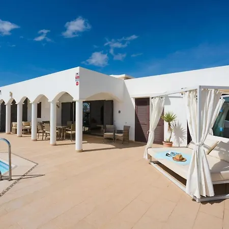 Casa Reina Villa *