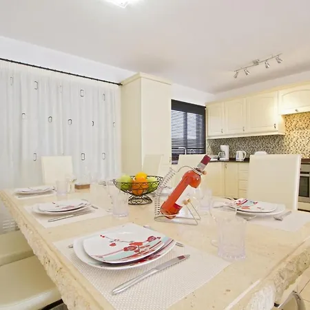 Casa Reina * Πλάγια Μπλάνκα